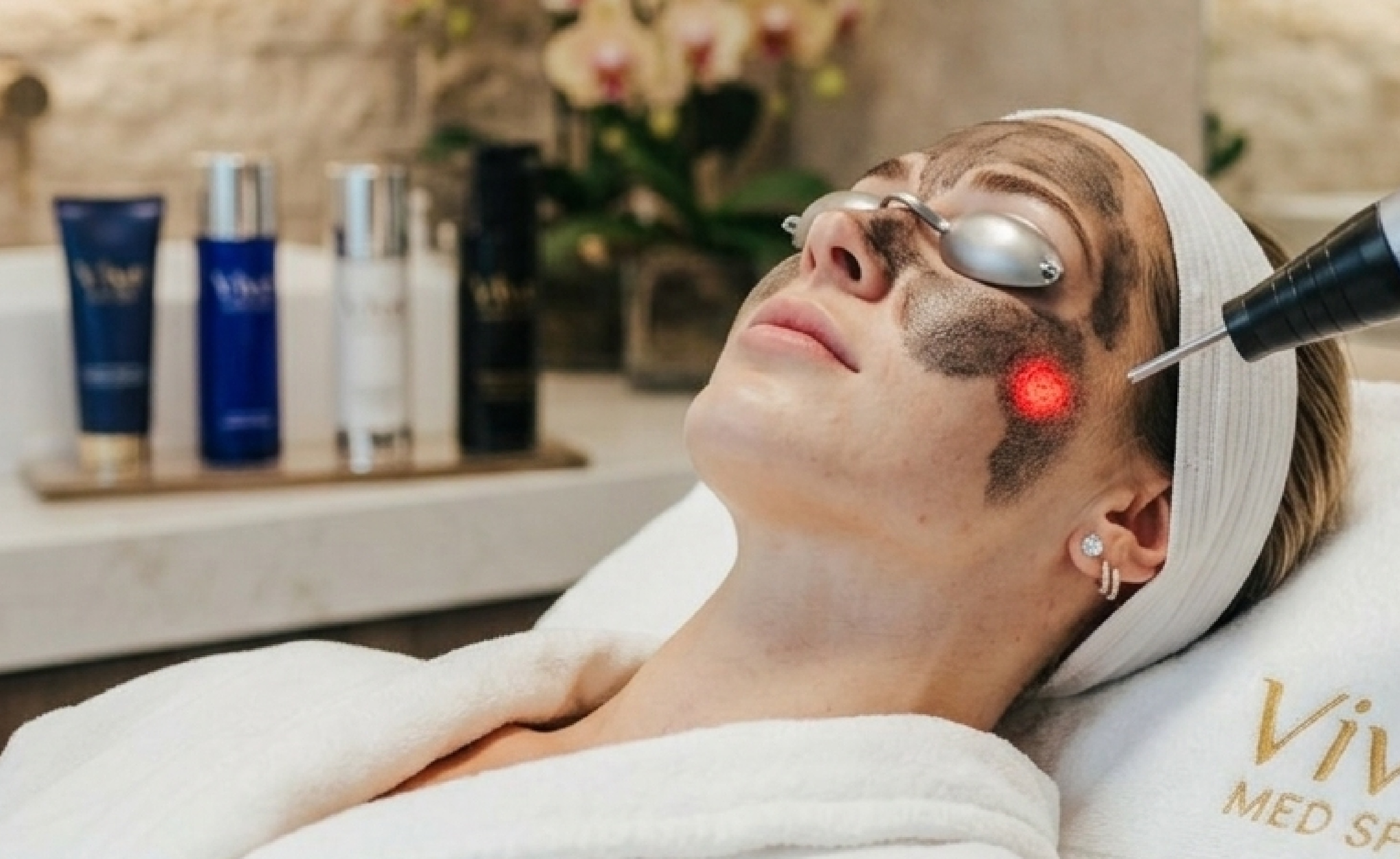 Vive Med Spa - Hollywood Peel treatment